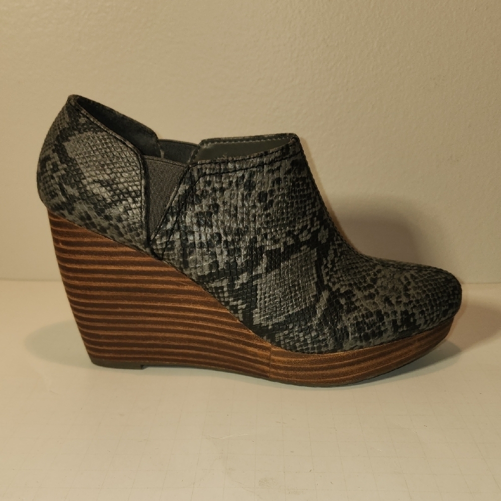 Dr. Scholl's Black Snakeskin Wedges